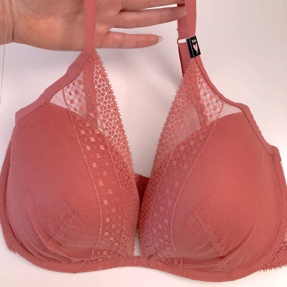 36DD VS Plunge Incredible Lace Bra